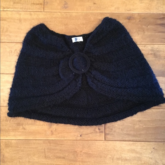 Studio 36 Jackets & Blazers - Woven cape/shawl